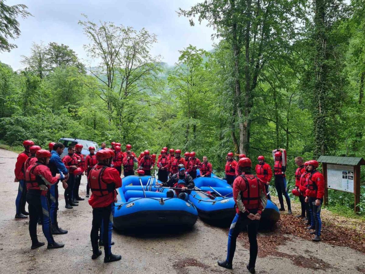 Rafting Blue River Tara Scepan-Polje Bagian luar foto